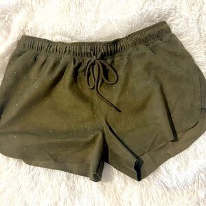 David Lerner NY Micro Suede Drawstring Shorts. Small. Army green.